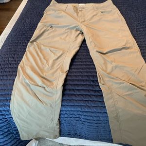 Marmot hiking pants. Excellent shape. Tan coloured size 34x32